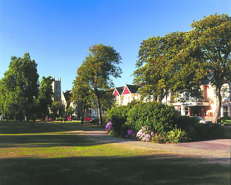Ardington 3* Worthing