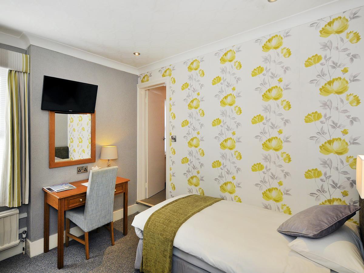 Ardington 3* Worthing
