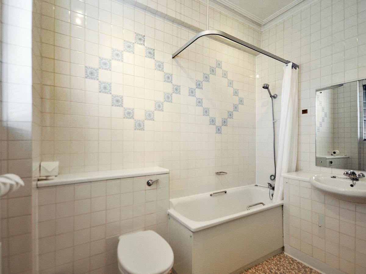 Ardington 3* Worthing